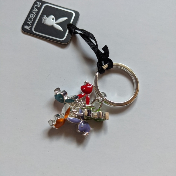 Playboy keychain with 5 colorful bunnies - Picture 4 of 5